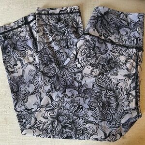Lululemon capri length leggings size 6